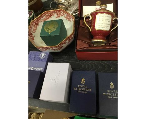 Spode commemorative China St Paul's Cathedral Royal Wedding cup and cover, limited edition of 500 boxed, together with Royal 