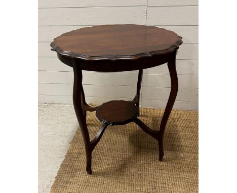 A mahogany Chippendale style occasional table with shelf under AF (H76cm Dia67cm)