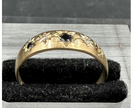 A 9ct gold ring AF approximate total weight 1.9g