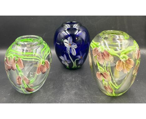Two  studio floral Art glass vases and one other in the style of Daniel Salazar Lundberg (H14cm)Condition Report Light scratc
