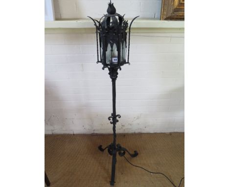 A Gothic style wrought iron floor lamp - Height 1.34 m 