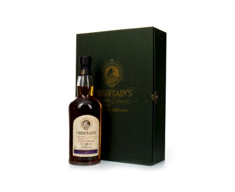 MORTLACH CHIEFTAINS AGED 10 YEARS Single Malt Scotch Whisky 70cl, 43% volume, in box with two glasses.