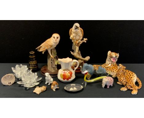 A Border Fine Arts model Barn Owl, RB15;  Sherratt &amp; Simpson Kestrel;  Capodimonte Cheetah ;  Langham glass (Paul Millar)