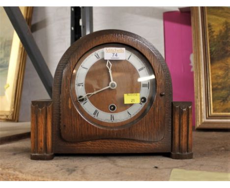 Mid 20th century mantle clock 