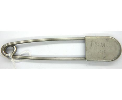 Vietnam War period USMC body bag pin. P&amp;P Group 1 (£14+VAT for the first lot and £1+VAT for subsequent lots) 