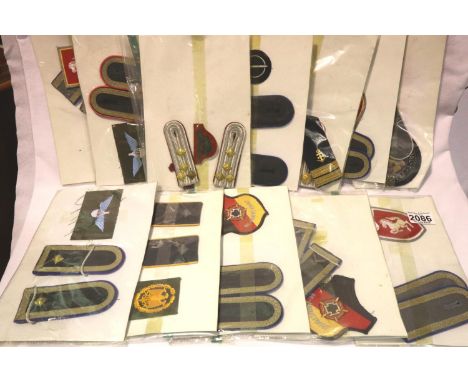 Mixed shoulder titles and patches. P&amp;P Group 1 (£14+VAT for the first lot and £1+VAT for subsequent lots) 