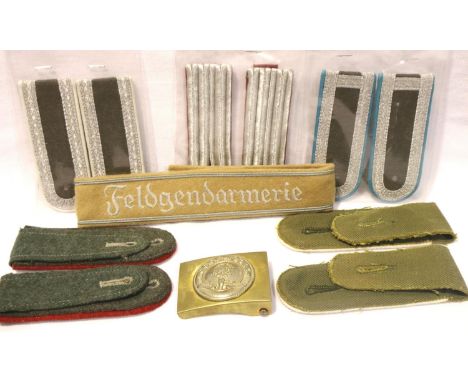 Mixed shoulder tabs and a belt buckle. P&amp;P Group 1 (£14+VAT for the first lot and £1+VAT for subsequent lots) 