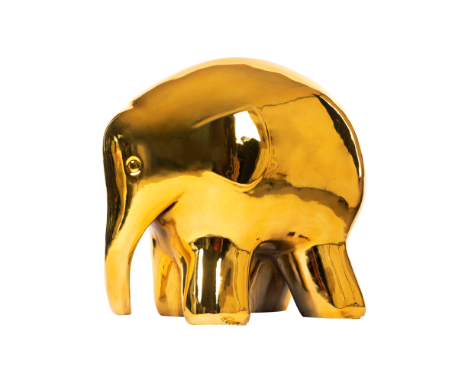 Treasure Trunk is stunning in its simplicity; thisshining, metallic Elmer reflects the culture andcommunity around us. Treasu