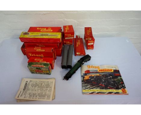 COLLECTION OF LATE 1950s 'TRI-ANG RAILWAYS' MODELS 00 H0 gauge, comprising R.52 0-6-0 Class 3F Tank Loco; R.23 Operating Roya