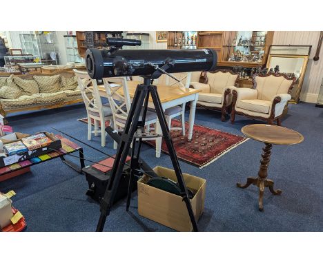Tasco Telescope No. 302003, D=76 mm, F=700 mm. With tripod.