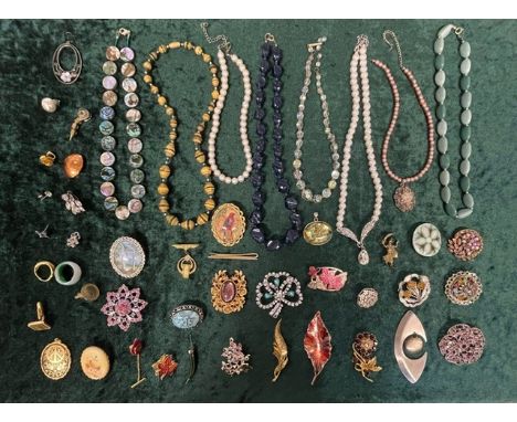 Collection of Vintage Costume Jewellery