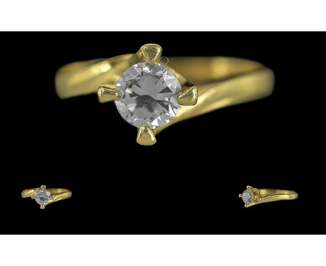 Ladies - Pleasing Quality Contemporary 18ct Gold Single Stone Diamond Set Ring, Marked 750 to Interior of Shank. The Round Br