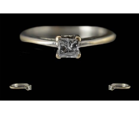 Ladies 18ct White Gold Single Stone Diamond Ring, Approx Size J - K.