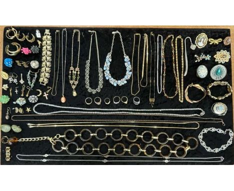 Box of Assorted Vintage Costume Jewellery, including necklaces, chains, crystals, earrings, brooches, rings, etc.
