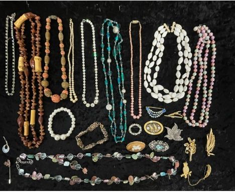 Collection of Vintage Costume Jewellery