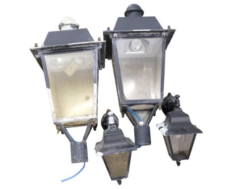 A pair of painted metal lamp-post top light fittings, 40x88cm, and a pair of lantern design wall light fitting, 20x40x26cm.Fo