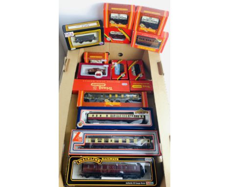 15x Assorted OO Gauge Coaches &amp; Wagons All Boxed P&amp;P Group 2 (£18+VAT for the first lot and £3+VAT for subsequent lot