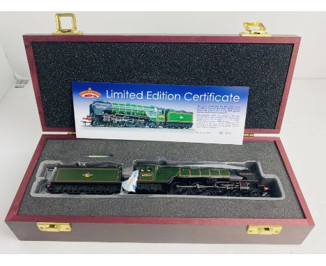 Bachmann Class A2 'Blue Peter' in Wooden Box Ltd Ed 552 with Cert with Outer Mailer Box Includes Detail Pack &amp; Papers etc