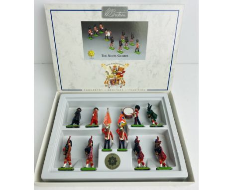 Britains 8305 Scots Guards Ten Piece Band Set - Condition Report: Good - Excellent, Few figurines are from the wrong set Boxe