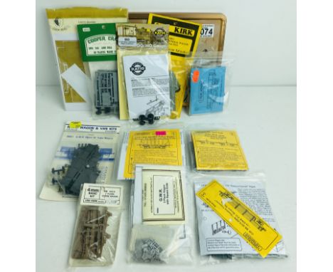 11x Assorted OO Gauge Wagon Kits - All appear complete, But Contents remain unchecked for completeness P&amp;P Group 1 (£14+V