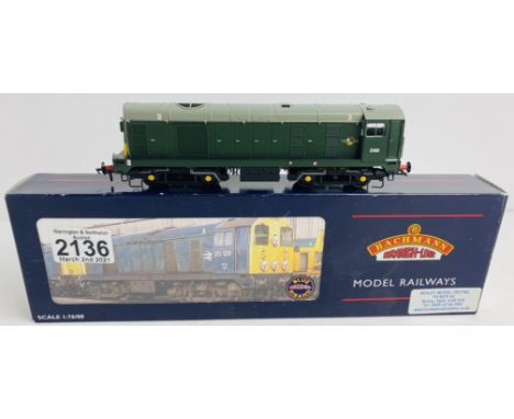 Bachmann 32-028A Class 20 Diesel D8169 BR Green Includes Detail Pack &amp; Papers etc Boxed P&amp;P Group 1 (£14+VAT for the 