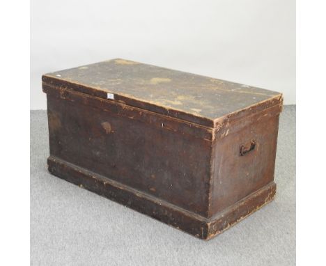 An early 20th century painted wooden trunk, 104cm