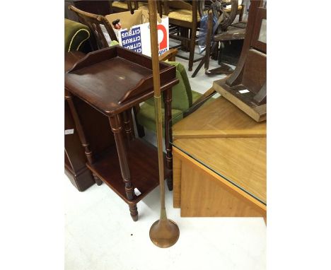 A copper hunting horn