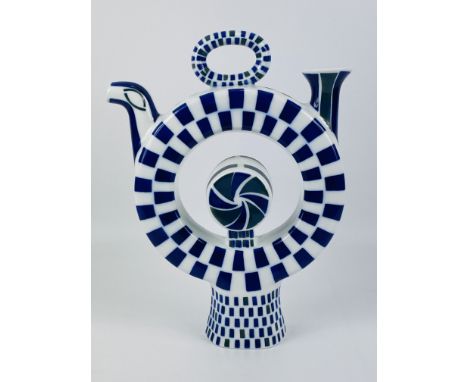An unusual Sargadelos ceramic flower vase, 23cms wide x 7cms deep x 31cms high. Estimate £20-40.