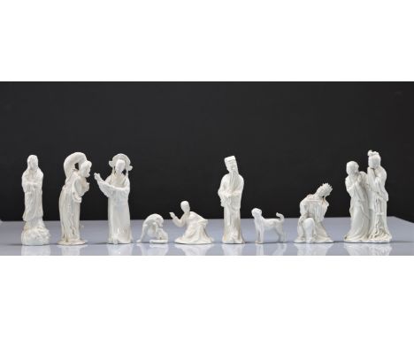 Set of 9 Chinese white porcelain statues - Weight:  1.60 kg - Region: Chine - Sizes: Divers - Condition: at first sight - goo