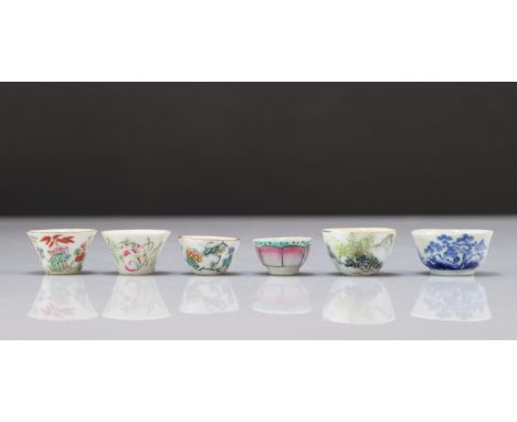 Set of 6 famille rose porcelain bowls - Weight:  72 g - Region: Chine - Sizes: Divers - Condition: at first sight - good cond