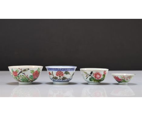 Lot of 4 Chinese porcelains - Weight:  704 g - Region: Chine - Sizes: Divers - Condition: at first sight - good condition - n
