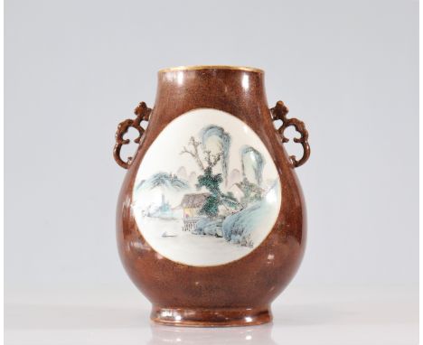 Vase in the shape of a Hu famille pink brown powdered gold cartridge landscape decorations - Weight:  1.56 kg - Region: Chine