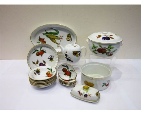 A COLLECTION OF ROYAL WORCESTER 'EVESHAM' PATTERN TABLE WARE comprising six dessert bowls, six scallop shaped dishes, a teapo