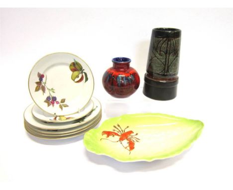 A GROUP OF MIXED CERAMICS including a Celtic pottery vase, 18cm high, a Carltonware dish in the form of a lettuce leaf with l