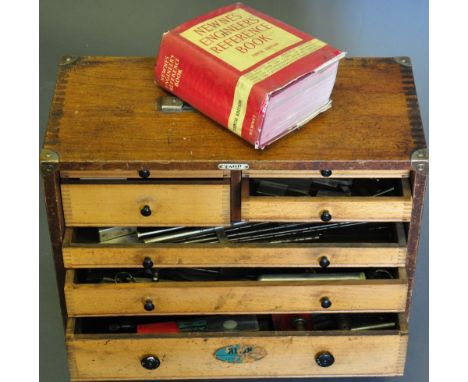 A good collection of mid to late 20th Century engraving tools and accessories including Moore and Wright calipers, Batty gaug
