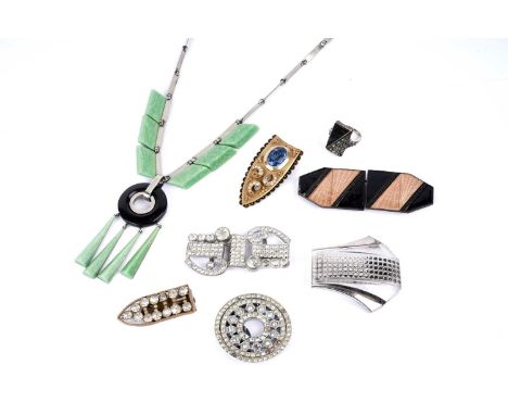 A collection of Art Deco jewellery, comprising: a Streamline Moderne sautoir necklace set with faux jade and onyx, 27cms from