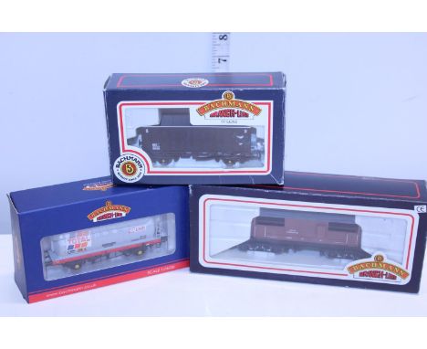 Three boxed Bachmann OO gauge wagons 
