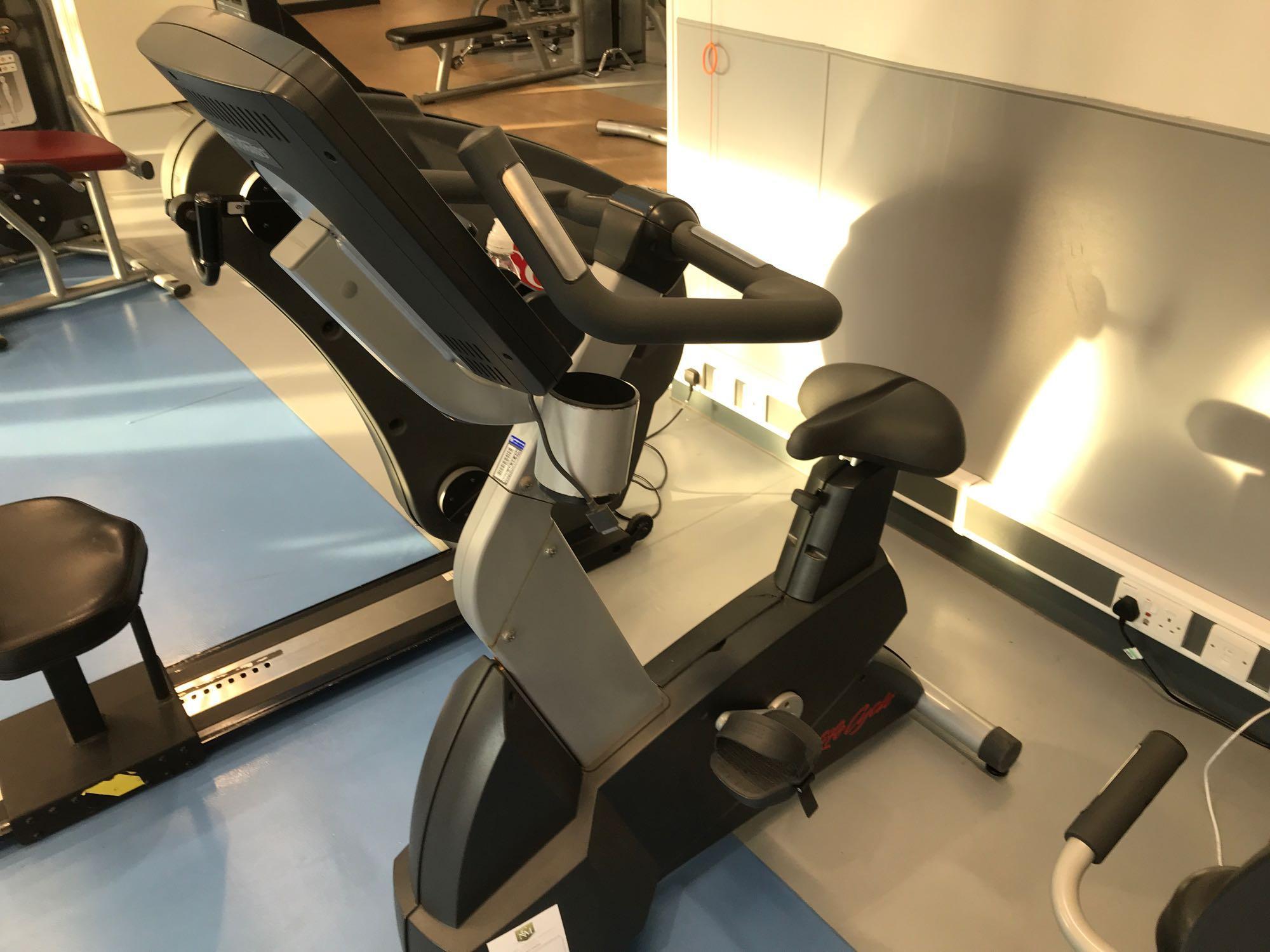 upright cycle machine