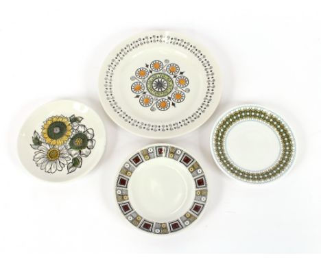 Twelve Broadhurst ironstone Kathie Winkle rush stone pattern plates; four Biltons tea plates; six Royal Tuscan Cadenza patter