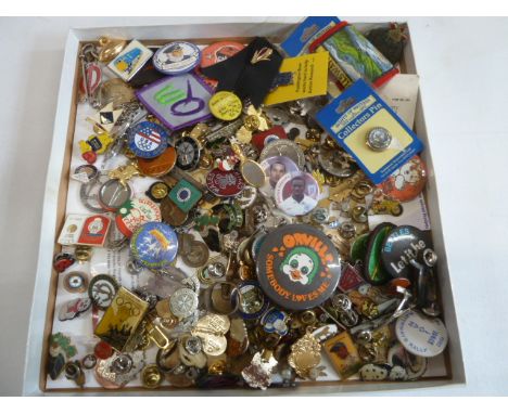 Enamel and button pin badges 