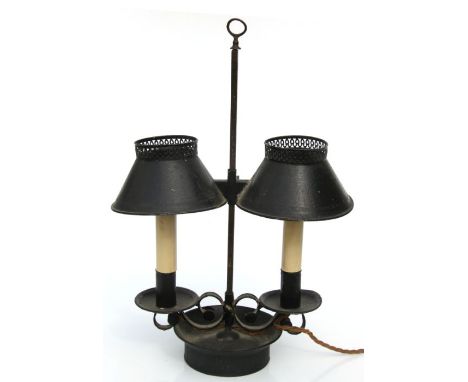 A rise-and-fall Victorian style table lamp, 45cms high.