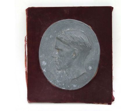 WWI interest.  Andre Rousell - portrait roundel of Daubeney Drue Drury by La Roche, the materials stolen from the prison roof