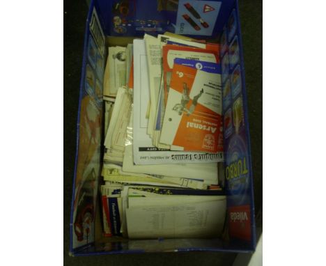 A very large collection of over 550 football programmes from 1960/61 onwards, to include League/Non League issues, Poole Town