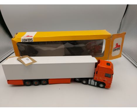 Manufacturer  - Lion Toys | Description - DAF 95XF & Fridge Trailer | Stock Code - ? | Notes - GC - Box worn| Scale - 1:50 | 