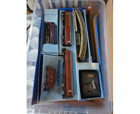 A quantity of Hornby Dublo railway itemsIncluding a passenger train set with 4-6-2 locomotive no. 6231 'Duchess of Athol', wi