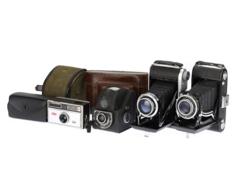 A Zeiss Ikon Nettar and an Ensign Selfix Folding Cameras comprising a Nettar 515/2, circa 1950, 6 x 9cm format on 120 roll fi