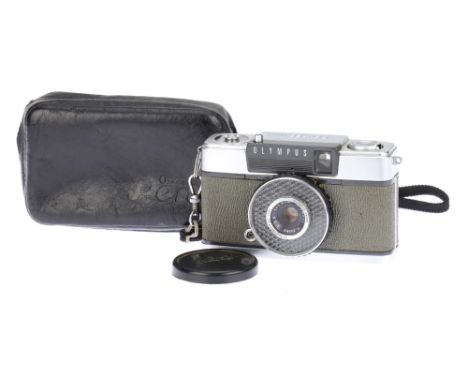 An Olympus PEN EE Half Frame 35mm Compact Camera, chrome, body G-VG, shutter working, aperture value changes dependent on vol