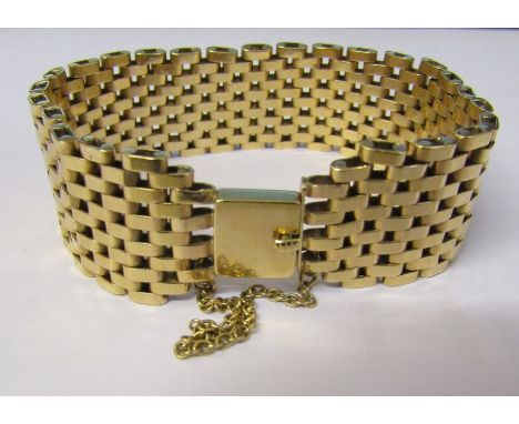 Tested as 9ct gold gate bracelet with safety chain length approximately 17 cm weight 40 g