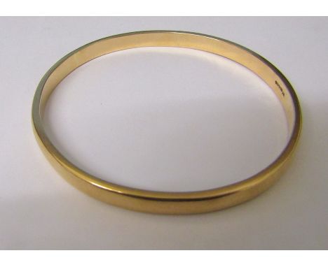 9ct gold bangle weight 25.7 g D 6.5 cm