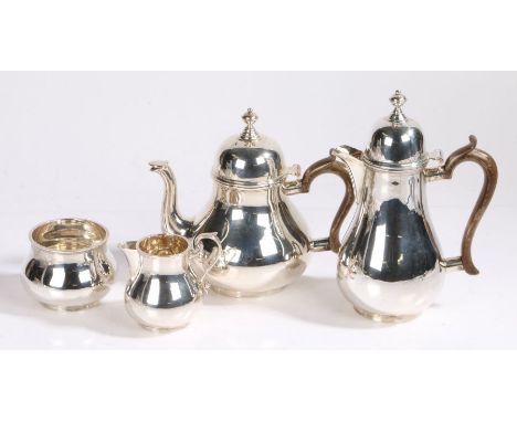 George V silver tea service, Sheffield 1924, maker Mappin &amp; Webb, consisting of teapot, hot water jug, milk jug and sugar